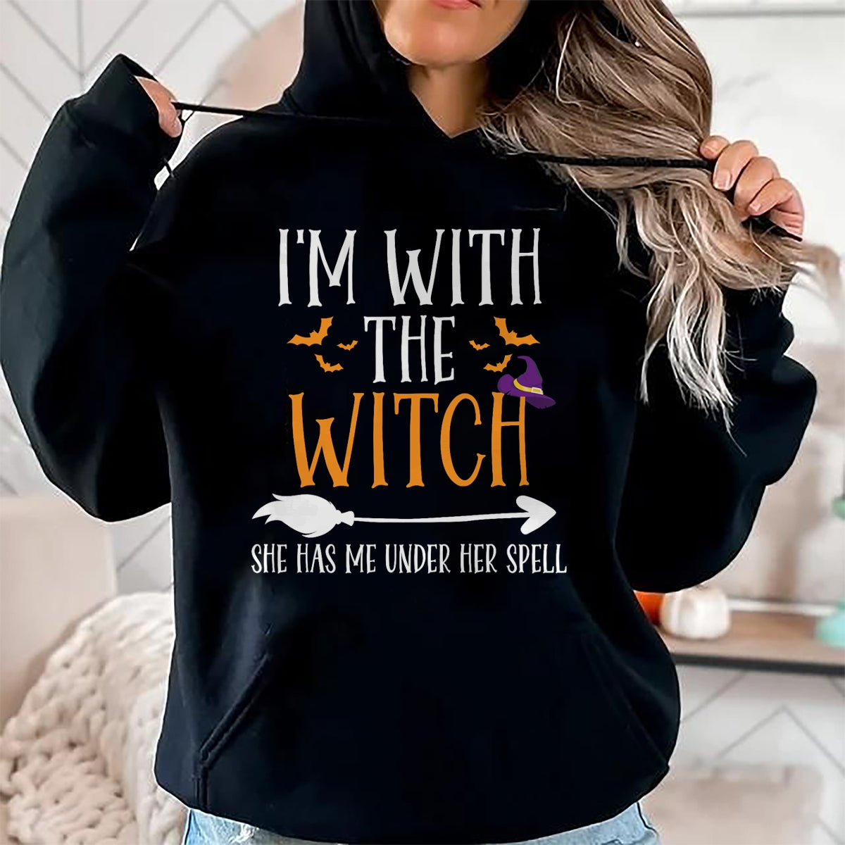 I'm With The Witch Funny Halloween Couples Costume T-Shirt - Halloween Unisex T-Shirt/Hoodie - NGHL00