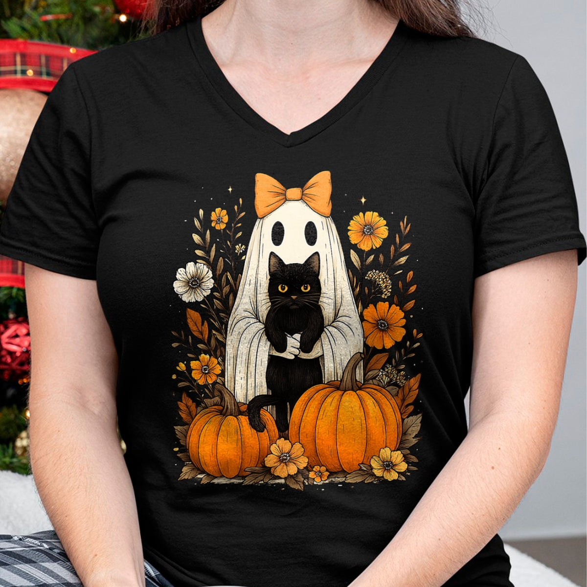 Vintage Halloween Ghost Holding Black Cat Groovy Floral T-Shirt - Halloween Unisex T-Shirt/Hoodie - NGHL00
