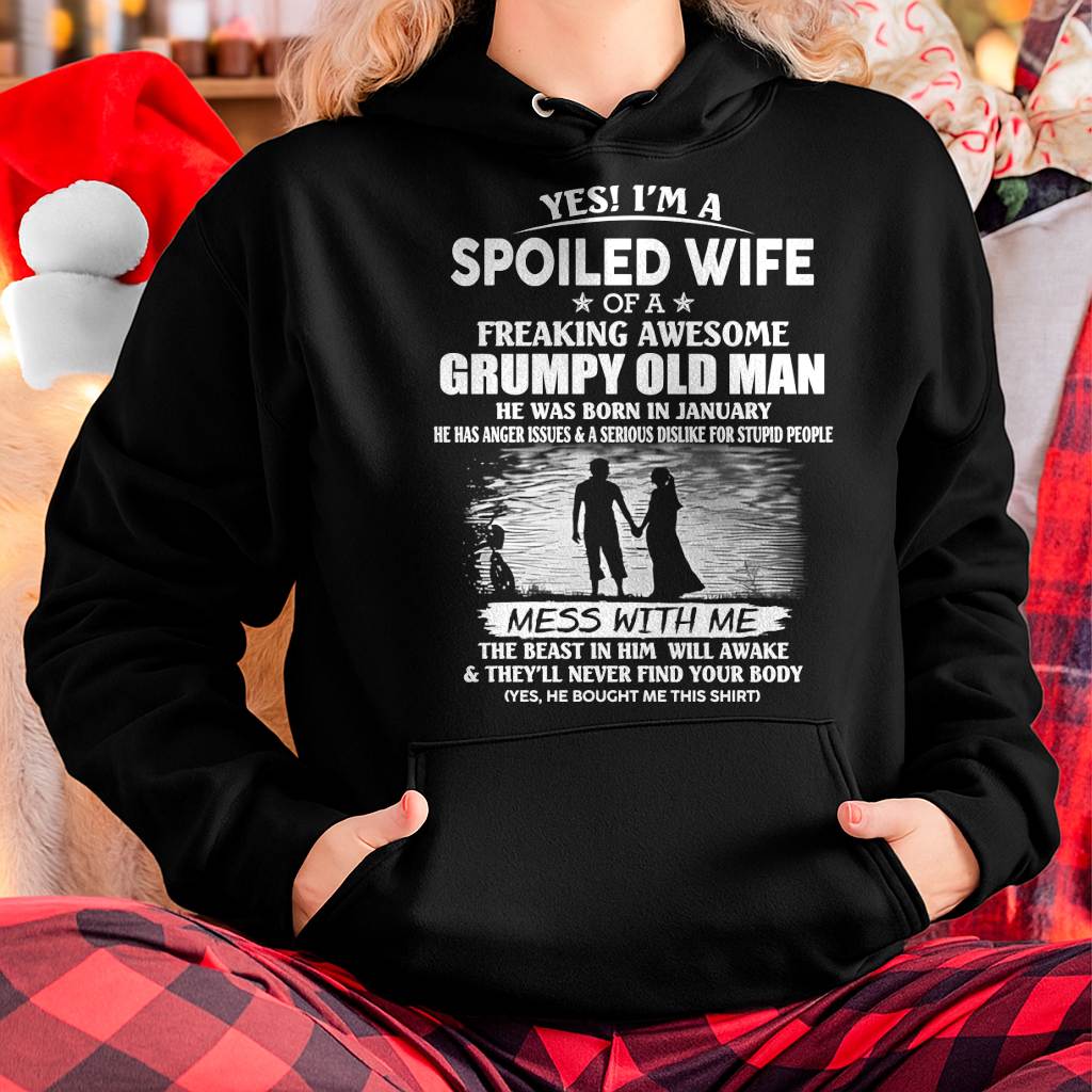 Awesome grumpy old man was born January - Gift for girlfriend, Gift for wife from husband - Perfect gift for your wife - NGHL01 (SKU2601-226-01)
