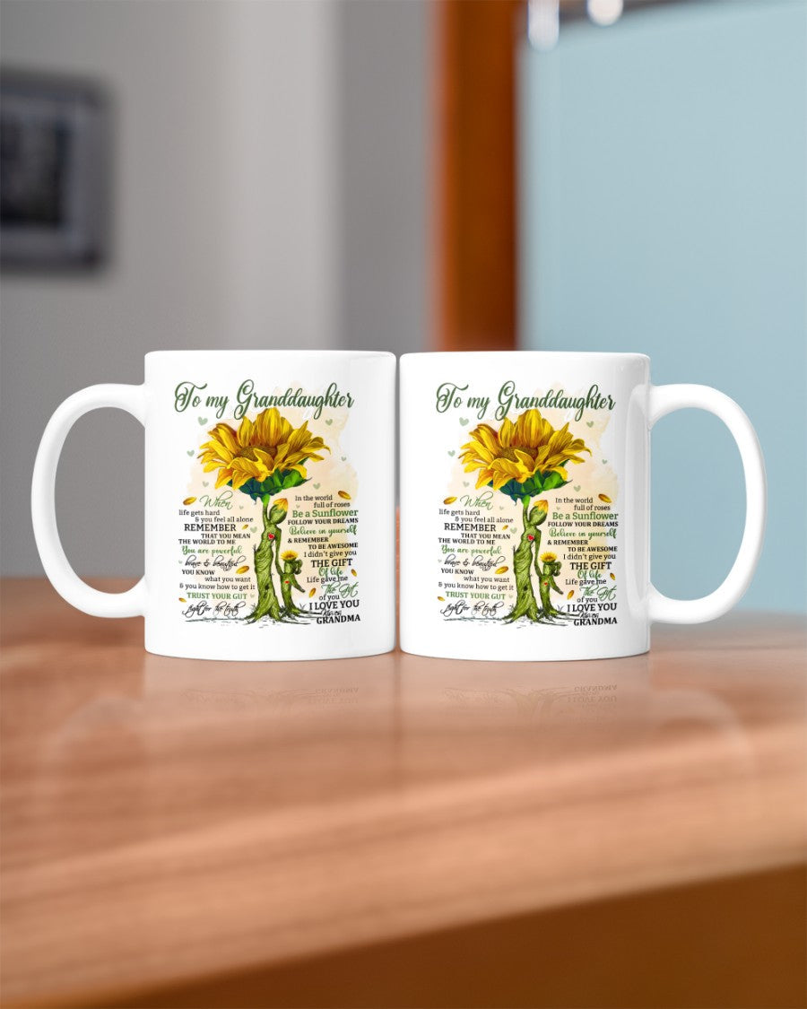 TO GRANDDAUGHTER MUG 02 - GIFT FROM GRANDMA - NGHL00