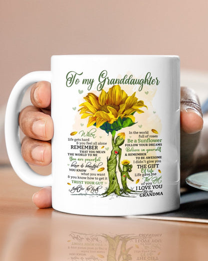 TO GRANDDAUGHTER MUG 02 - GIFT FROM GRANDMA - NGHL00