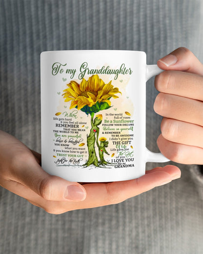 TO GRANDDAUGHTER MUG 02 - GIFT FROM GRANDMA - NTTD00